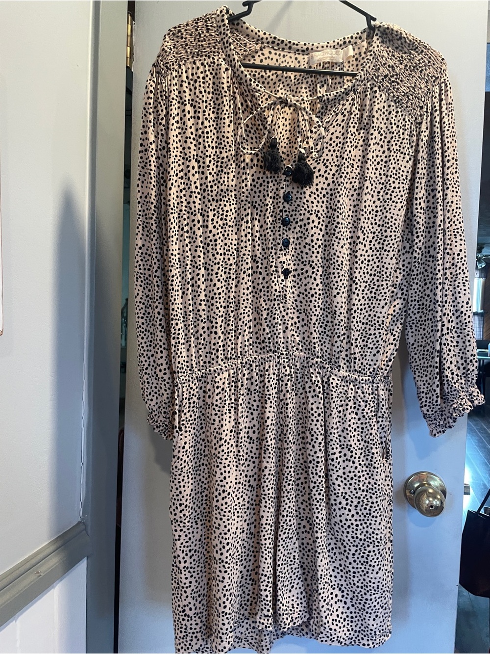 Beach Cold Romper Women's Long Sleeve Polka Dot shorts - Beige/Black size L